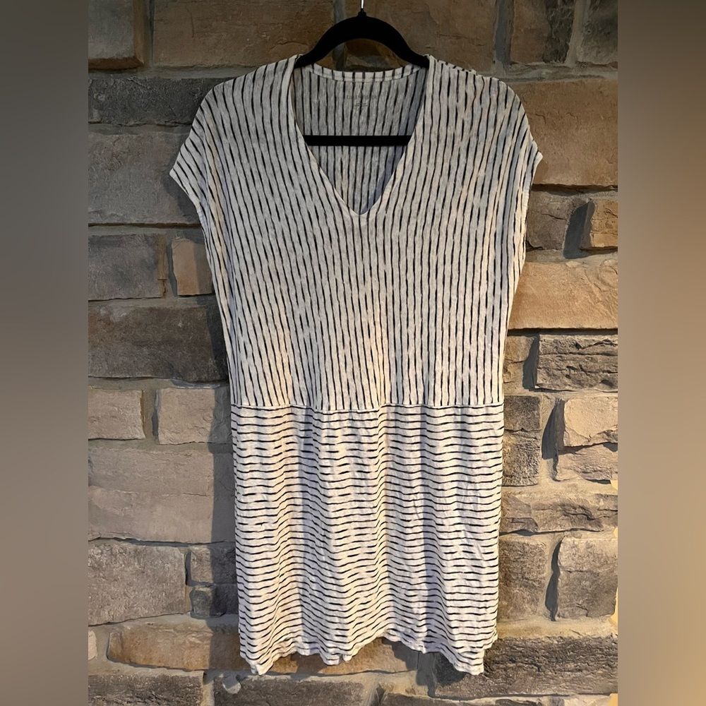 Eileen Fisher Black and White Striped Stretch Linen Dress - Medium